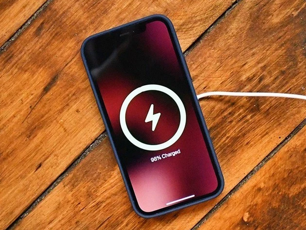 老街街道苹果手机维修分享iPhone 12可以随便充电吗 